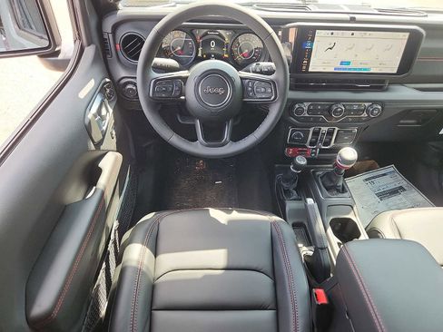 New 2026 Jeep Wrangler Unlimited Rubicon AWD/4WD image 7