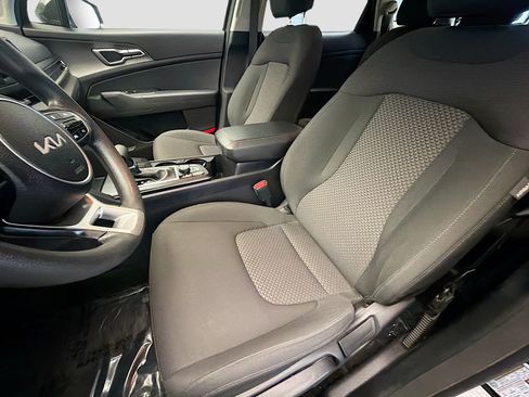 Used 2024 Kia Sportage LX image 11