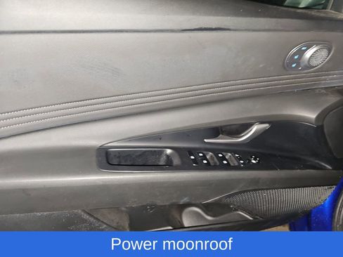 Used 2024 Hyundai Elantra Limited image 9