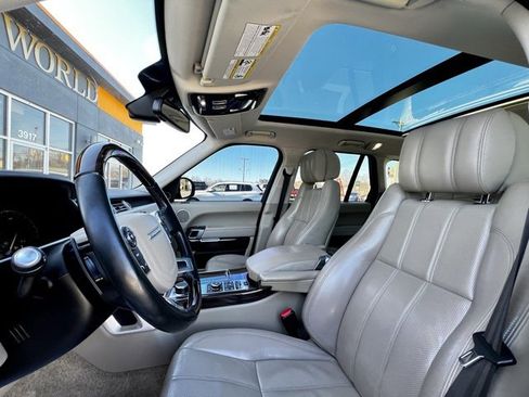 Used 2016 Land Rover Range Rover HSE image 46