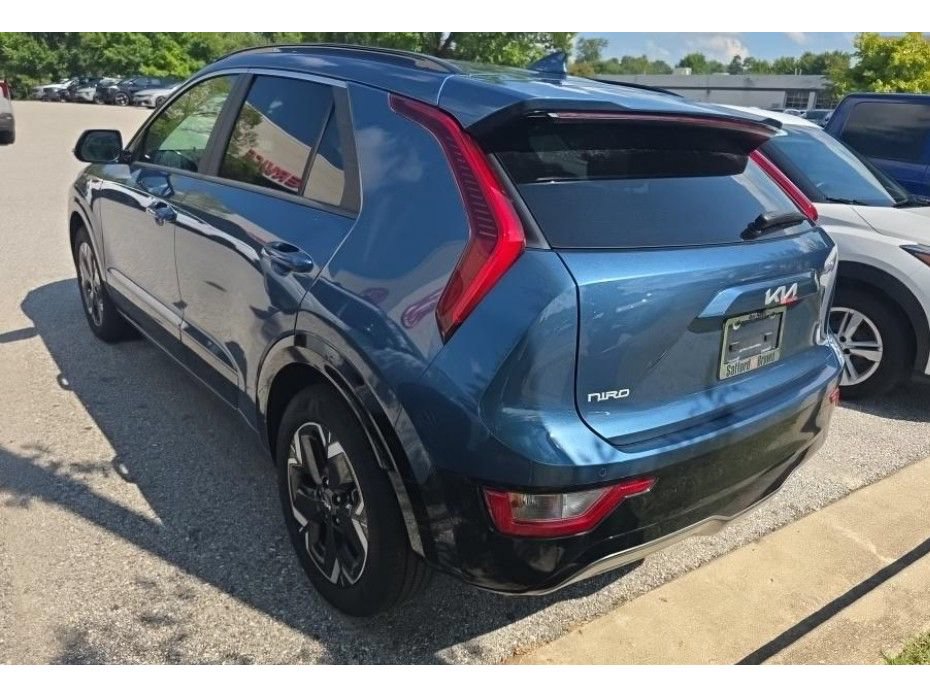 Used 2025 Kia Niro Wind w/ Wind Preserve Package FWD image 3