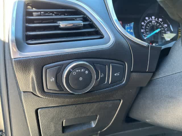Used 2017 Ford Edge Titanium w/ Equipment Group 302A AWD/4WD image 35