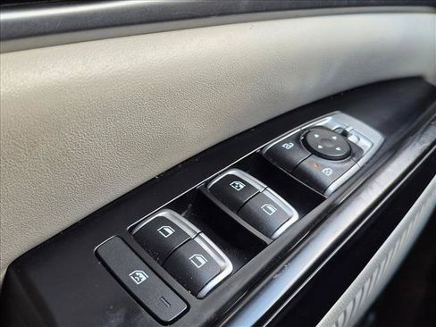 Used 2024 Kia Carnival LX FWD image 14
