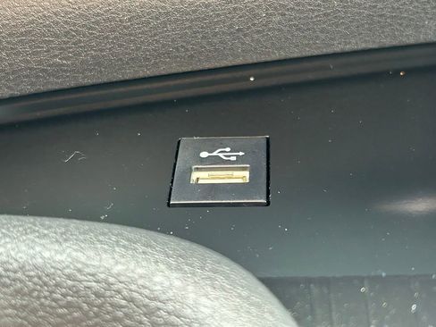 Used 2025 Toyota Sienna XSE image 35