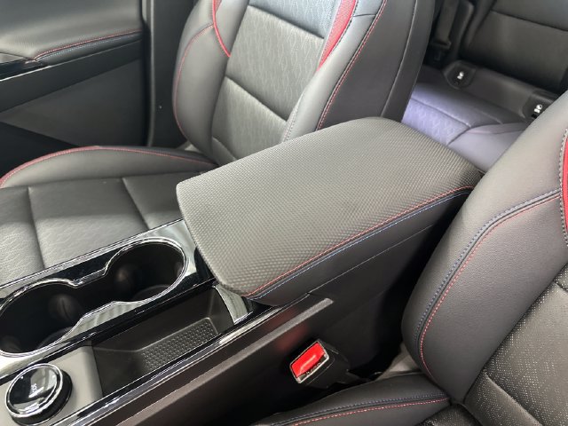 Used 2025 Chevrolet Equinox RS w/ Safety and Technology Package AWD/4WD image 31
