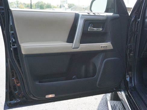 Used 2016 Toyota 4Runner Limited AWD/4WD image 11
