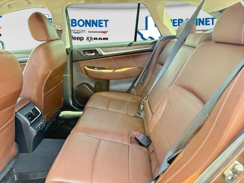 Used 2019 Subaru Outback 2.5i Touring AWD/4WD image 22