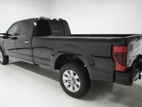 Used 2020 Ford F350 Platinum image 4