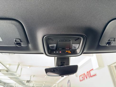 Certified 2023 Chevrolet Traverse RS image 29