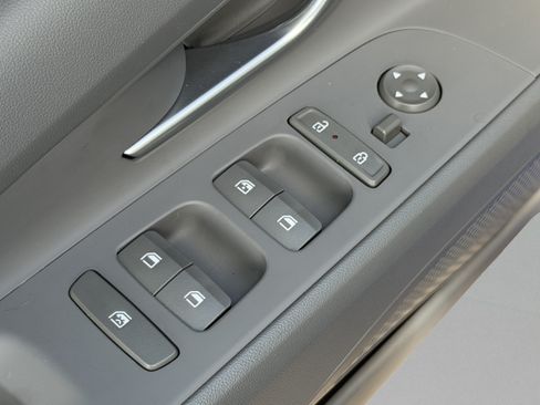 Certified 2024 Hyundai Elantra SEL FWD image 16