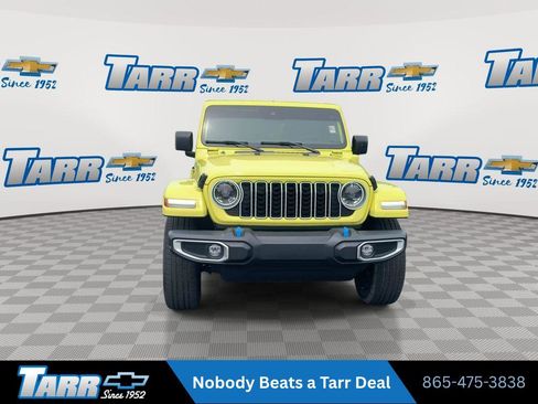 Used 2024 Jeep Wrangler Unlimited Sahara AWD/4WD image 3