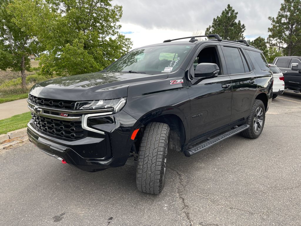 Used 2022 Chevrolet Tahoe Z71 w/ Luxury Package AWD/4WD image 2