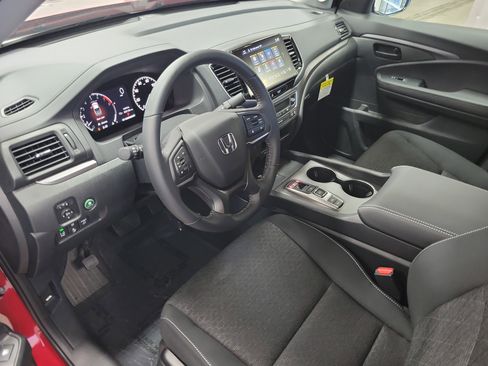 Certified 2025 Honda Ridgeline Sport image 14
