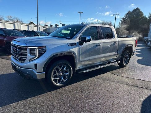 Used 2022 GMC Sierra 1500 SLT w/ SLT Premium Plus Package image 6