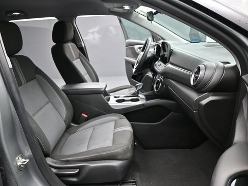 Used 2023 Chevrolet Blazer LT FWD image 23