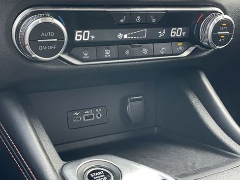 Used 2022 Nissan Sentra SR w/ SR Premium Package FWD image 19