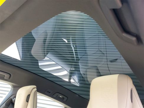 Used 2023 Porsche Taycan 4S image 15