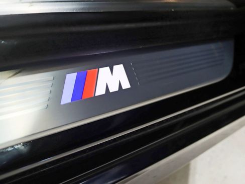 Used 2019 BMW 750i xDrive w/ M Sport Package image 13