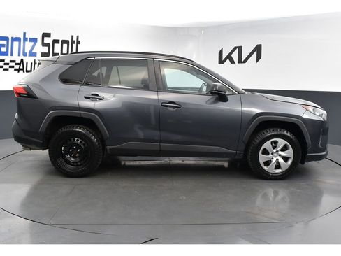 Used 2019 Toyota RAV4 LE image 6