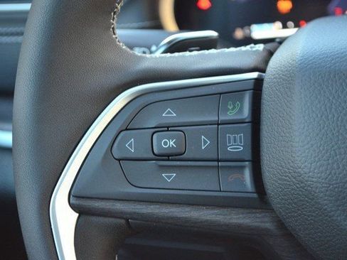 New 2025 Jeep Grand Cherokee Limited image 17