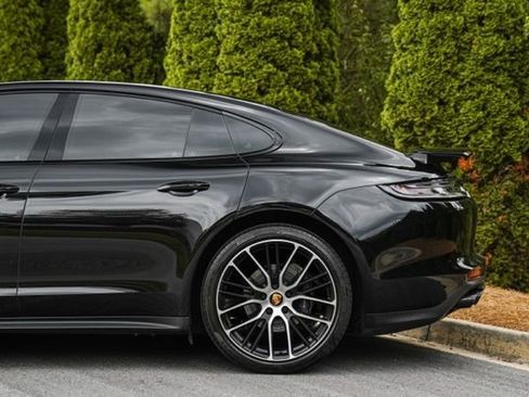 Used 2023 Porsche Panamera 4 Platinum Edition AWD/4WD image 11