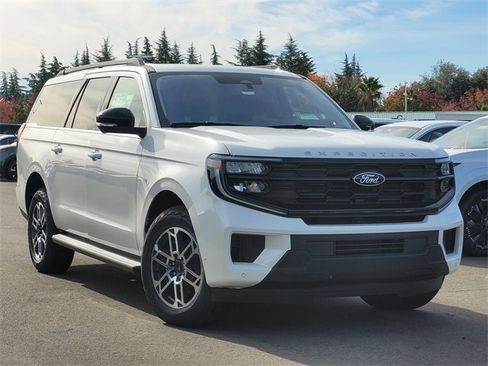 New 2025 Ford Expedition Max Active image 1