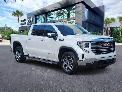 Used 2023 GMC Sierra 1500 SLT w/ SLT Premium Package image 3