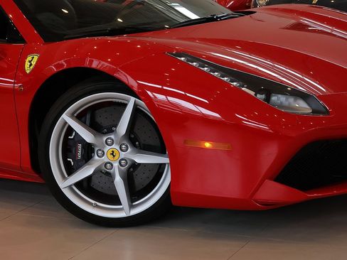 Certified 2018 Ferrari 488 Spider RWD image 9
