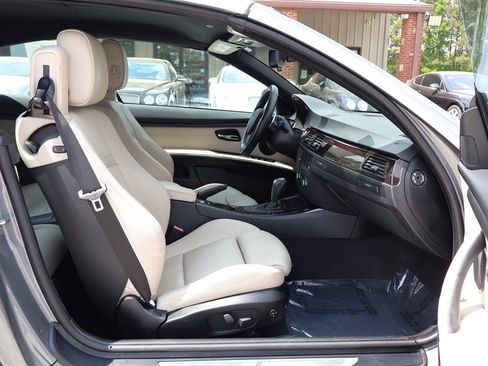 Used 2011 BMW 328i Convertible RWD image 23