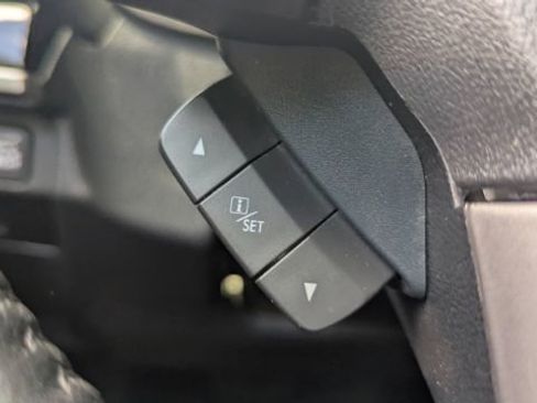 Used 2017 Subaru Forester 2.5i Touring AWD/4WD image 28