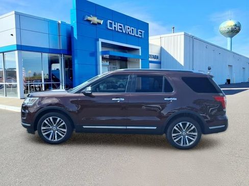 Used 2018 Ford Explorer Platinum AWD/4WD image 6