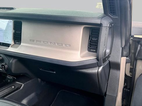 Certified 2025 Ford Bronco Outer Banks AWD/4WD image 19