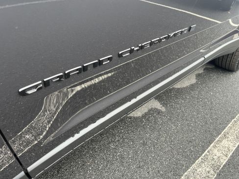 New 2025 Jeep Grand Cherokee Altitude image 5