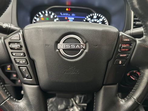 Used 2022 Nissan Frontier SV AWD/4WD image 15