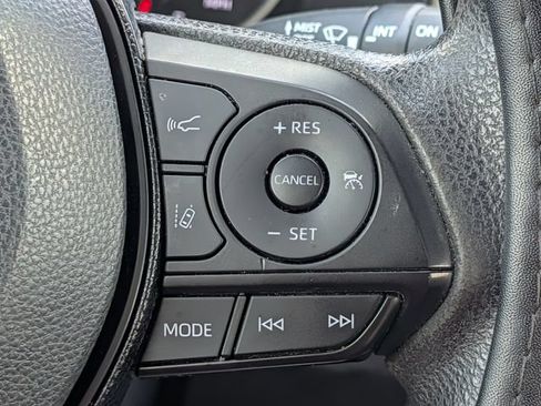 Used 2021 Toyota RAV4 XLE FWD image 26