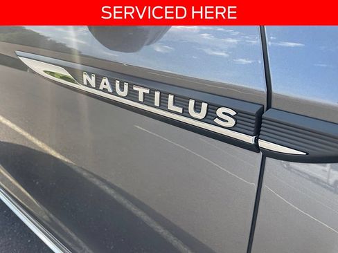 Used 2022 Lincoln Nautilus Reserve w/ Equipment Group 201A AWD/4WD image 3