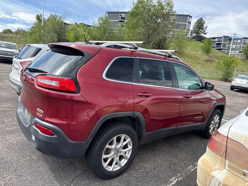 Used 2014 Jeep Cherokee Latitude AWD/4WD image 5