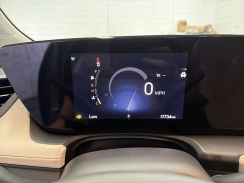 Certified 2024 Buick Encore GX Avenir w/ Avenir Convenience Package AWD/4WD image 15