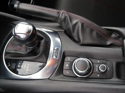 Used 2017 MAZDA MX-5 Miata Club image 28