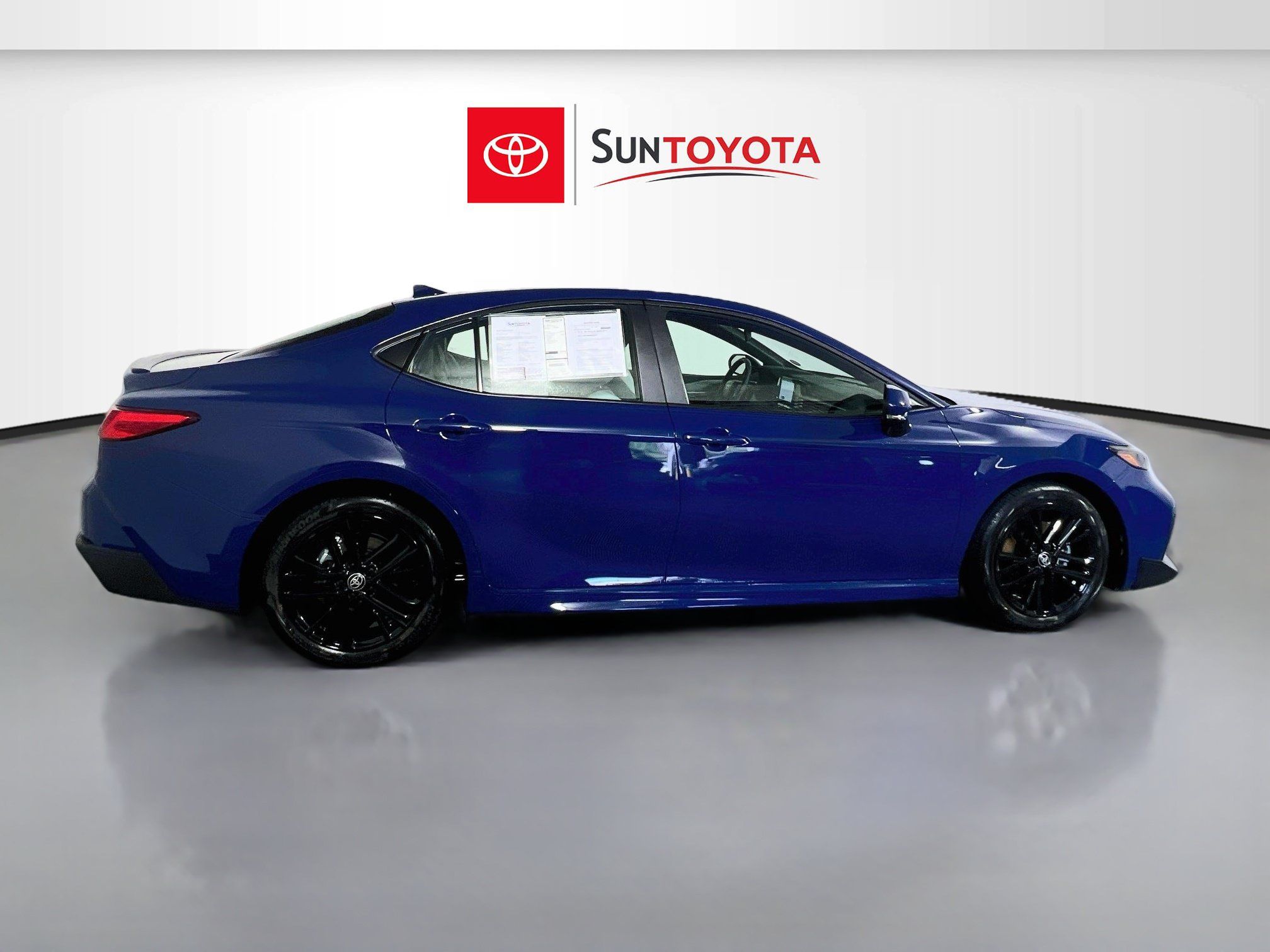Used 2026 Toyota Camry SE FWD image 2