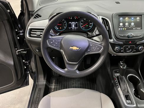 Used 2019 Chevrolet Equinox LS AWD/4WD image 13