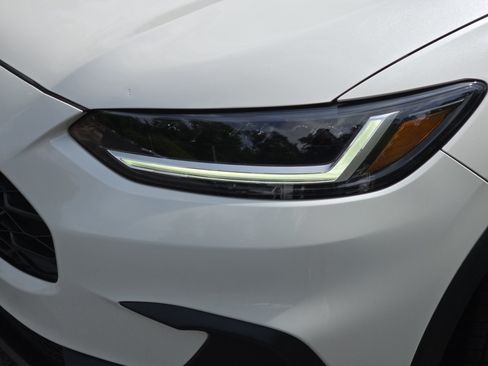 Certified 2024 Honda HR-V LX image 30