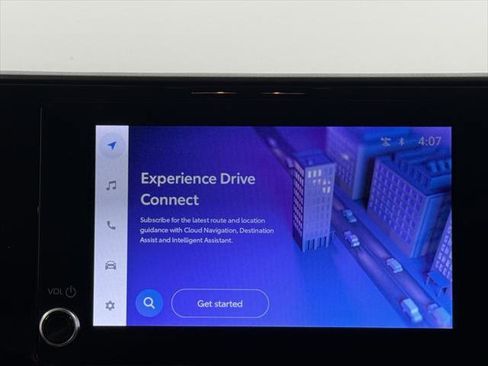 Certified 2023 Toyota Highlander L image 27