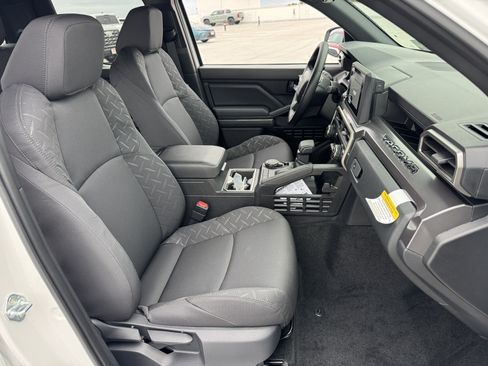 New 2026 Toyota Tacoma SR5 AWD/4WD image 8