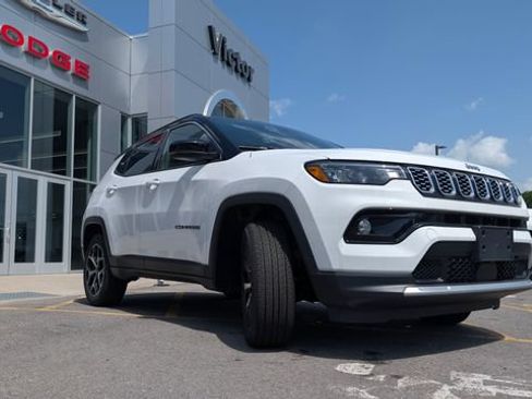 New 2026 Jeep Compass Limited AWD/4WD image 3