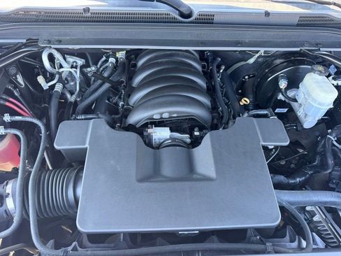 Used 2018 Chevrolet Tahoe LT AWD/4WD image 40