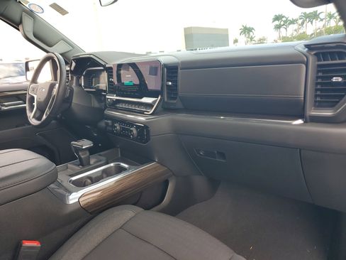 Used 2023 Chevrolet Silverado 1500 RST image 16