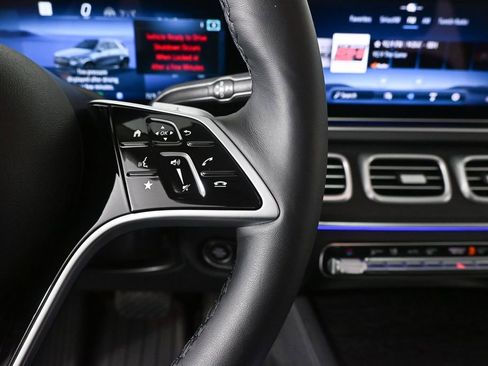 Certified 2026 Mercedes-Benz GLE 450e 4MATIC image 11