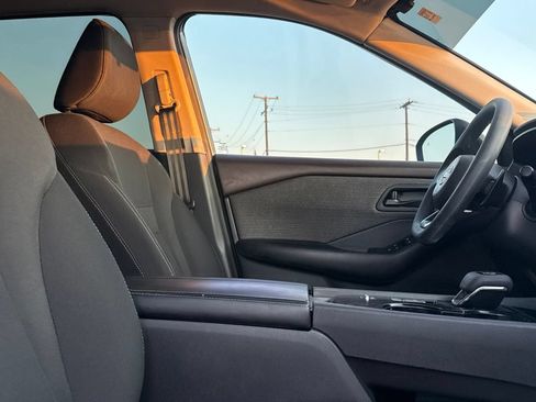 Used 2023 Nissan Rogue S FWD image 27