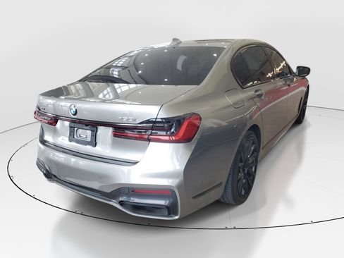 Used 2022 BMW 750Li xDrive AWD/4WD image 3